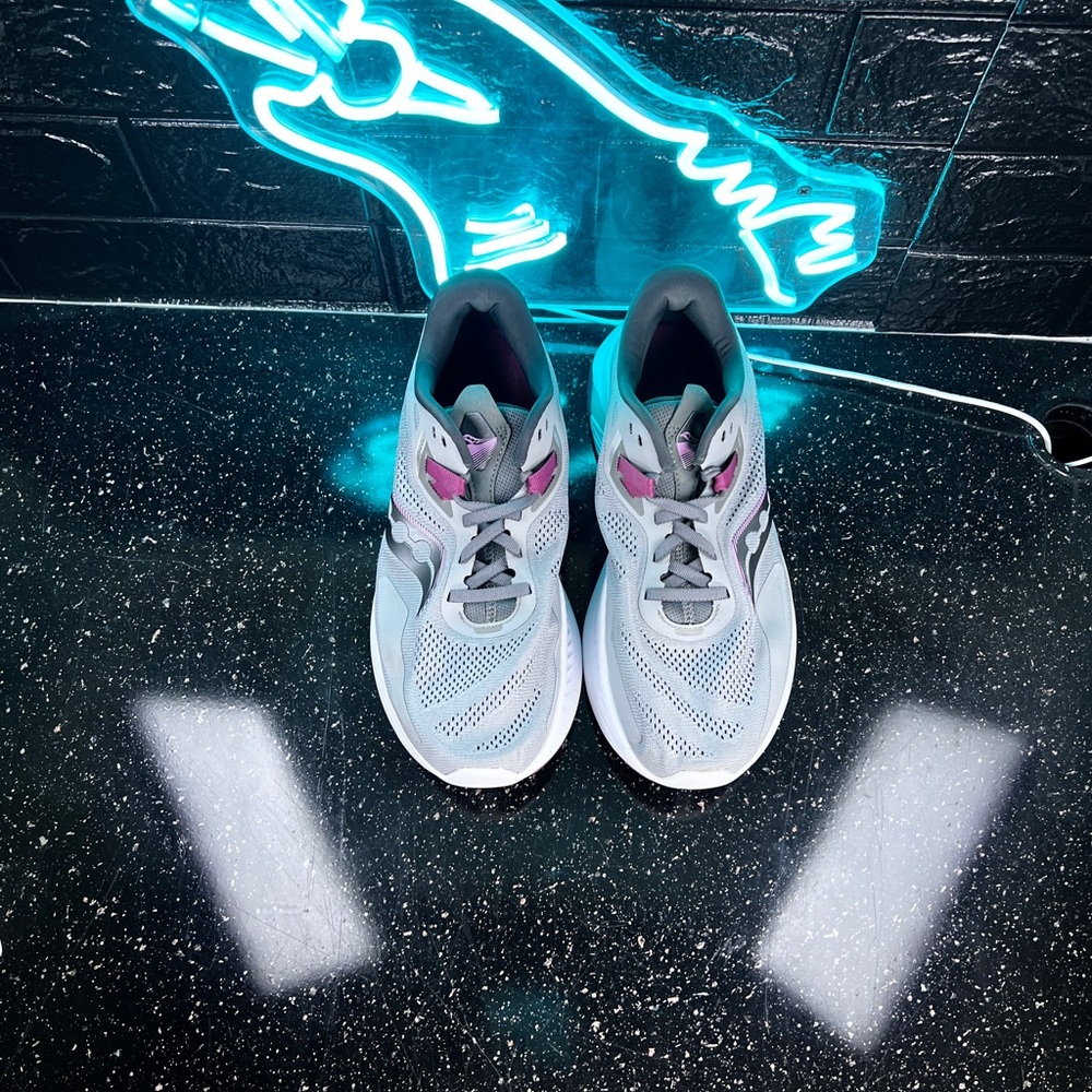Saucony Guide 16 Wide Women’s Stability Walking Gym Running Shoes Grey - 9.5 - Picture 5 of 7